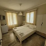 Petros Konukevi 3*