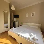 Konukevi Petros 3*