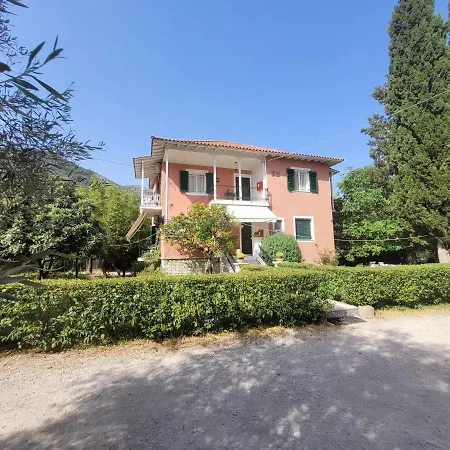 Casa de hóspedes Petros Nydri (Lefkada)