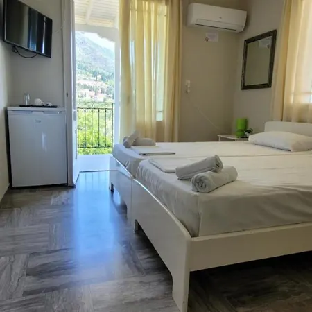 Petros Nydri (Lefkada)