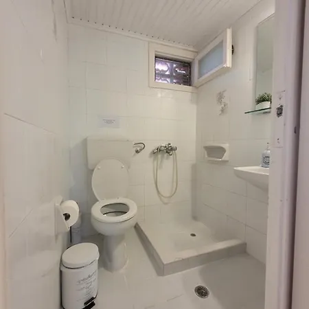 Petros 招待所 奈德里