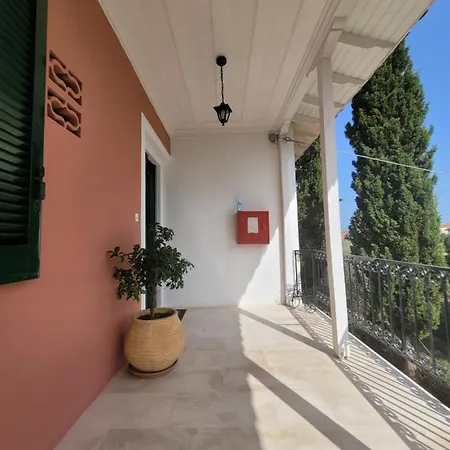 Petros Nydri (Lefkada)